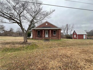 760 NE Market St, Reidsville, NC 27320
