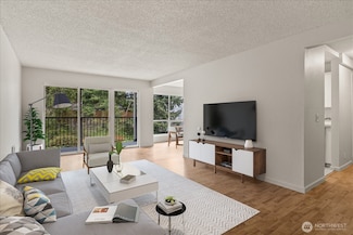 12631 NE 9th Place Unit C205, Bellevue, WA 98005