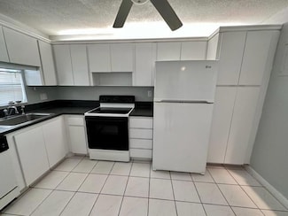 8960 S Hollybrook Blvd Unit 107, Pembroke Pines, FL 33025