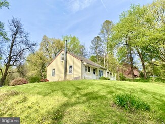 1271 Old Bernville Rd, Leesport, PA 19533