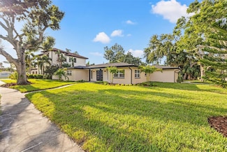 497 Capri Way NE, Saint Petersburg, FL 33704