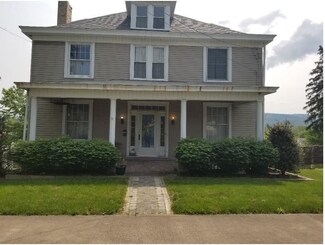 69 Charles St, Uniontown, PA 15401