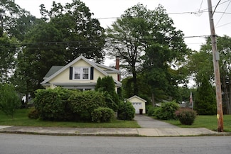 959 Ray St, Fall River, MA 02720
