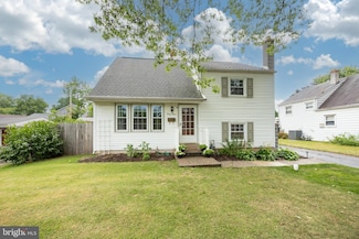 43 Robarts Dr, Phoenixville, PA 19460