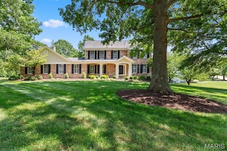2032 Wilson Ridge Ln, Chesterfield, MO 63005