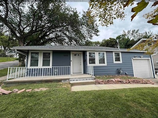 2020 McDonald St, Sioux City, IA 51104