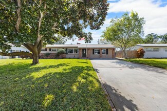 11494 88th Ave N, Seminole, FL 33772