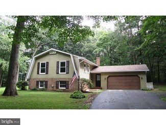 2202 Buck Rub Dr, Nottingham, PA 19362