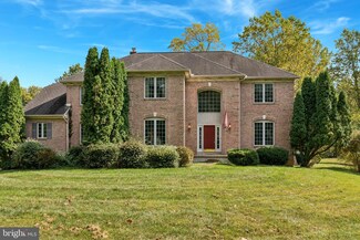 392 Green Acres Ln, West Chester, PA 19380