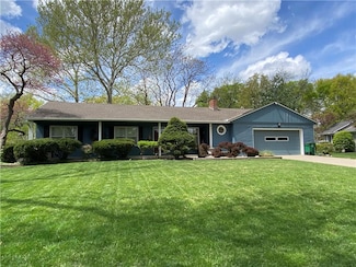 5910 Howe Dr, Fairway, KS 66205