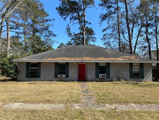 200 Chestnut St, Mandeville, LA 70471