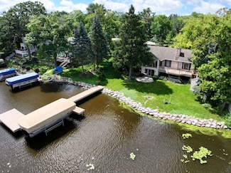 4605 Riverside Rd, Waterford, WI 53185