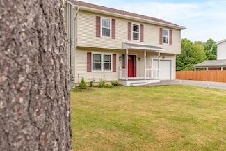 95 Yankee Ave, Bangor, ME 04401