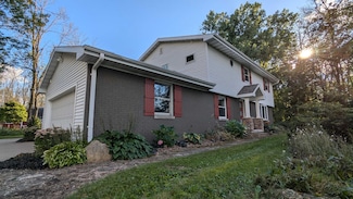 3642 Willow Rd, Green Bay, WI 54311