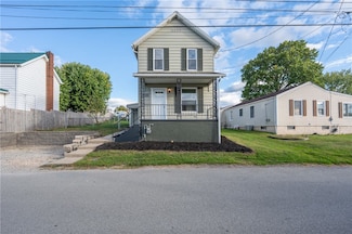 39 Kingston St, Youngstown, PA 15696
