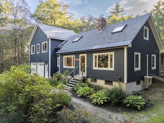 23 Mountain View Rd, Gray, ME 04039