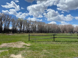 29 Cedar Dr, Riverside, WY 82325