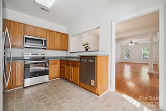 10011 Bishops Gate Blvd, Pineville, NC 28134