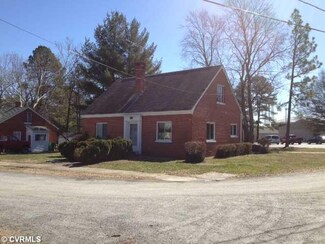 112 Davis Ct, Bowling Green, VA 22427