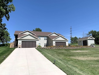 512 S Main St, Fall River, WI 53932