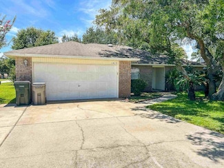 1415 Tender Oaks Ln, Pensacola, FL 32506