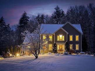 15 Arlington Dr, Dover, NH 03820