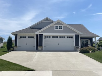 376 Hidden Creek Trail, Green Bay, WI 54303
