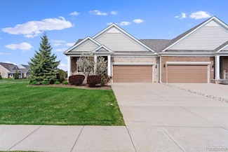 6475 Prairie Dunes Dr, Grand Blanc, MI 48439