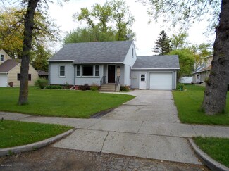 1334 Pine St, Dawson, MN 56232