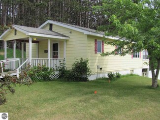 6019 S Vandermullen Rd, Mc Bain, MI 49657
