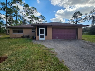 2012 Abbott Ave, Alva, FL 33920