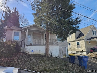 9422 Chester Ave, Saint Louis, MO 63114