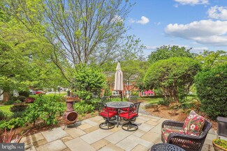 3733 Gunston Rd, Alexandria, VA 22302