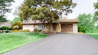 4779 Beach Ridge Rd, Lockport, NY 14094
