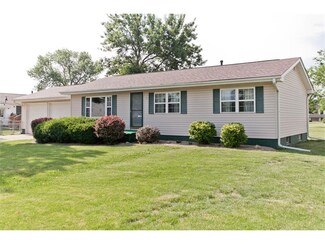 5 Lincoln Dr, Palo, IA 52324