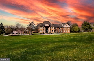 1265 Grenoble Rd, Warminster, PA 18974