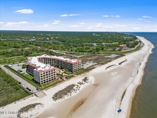900 Village Ln Unit 722, Pass Christian, MS 39571