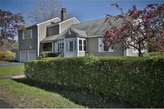 2 Francis Rd, Burlington, MA 01803