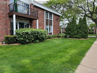29446 Bobrich St Unit 63, Livonia, MI 48152