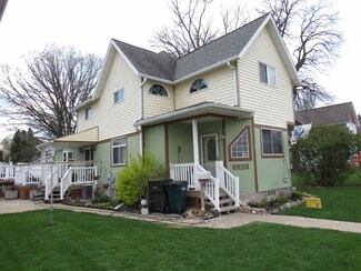 326 E Center St, Juneau, WI 53039