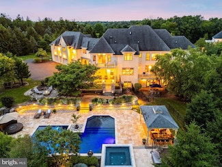 3 Stonebridge Crossing Rd, Newtown, PA 18940