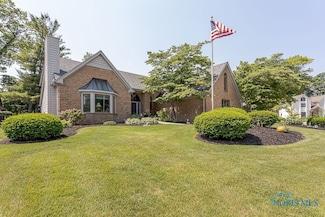 7325 Winsford Ln, Sylvania, OH 43560
