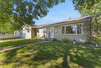 226 Sunrise Blvd, Redwood Falls, MN 56283