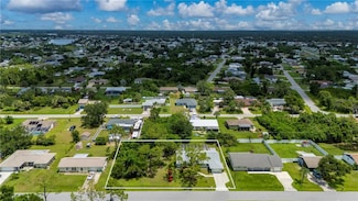 542 Lakehurst Ave NW, Port Charlotte, FL 33952
