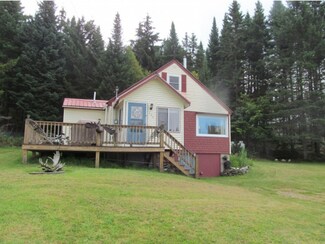 240 Day Rd, Pittsburg, NH 03592