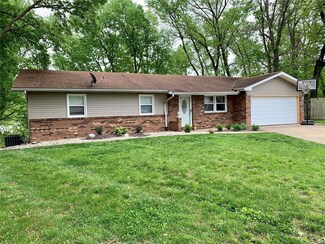 114 Stuart St, Bethalto, IL 62010
