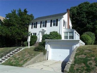 895 Rock St, Fall River, MA 02720