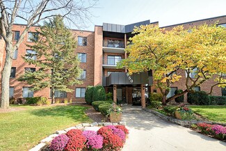 950 E Wilmette Rd Unit 225, Palatine, IL 60074