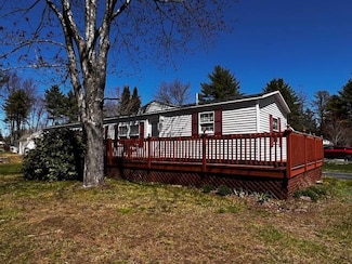 11 Clayton Dr, Saco, ME 04072
