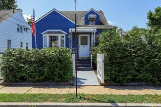 33 Liberty St, Carteret, NJ 07008
